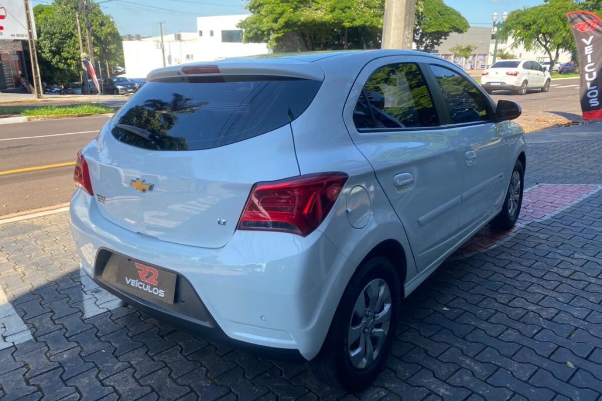 CHEVROLET-ONIX-LT-1.0-COMPLETO-FLEX-BRANCO-MANUAL-2019-2019 (8)