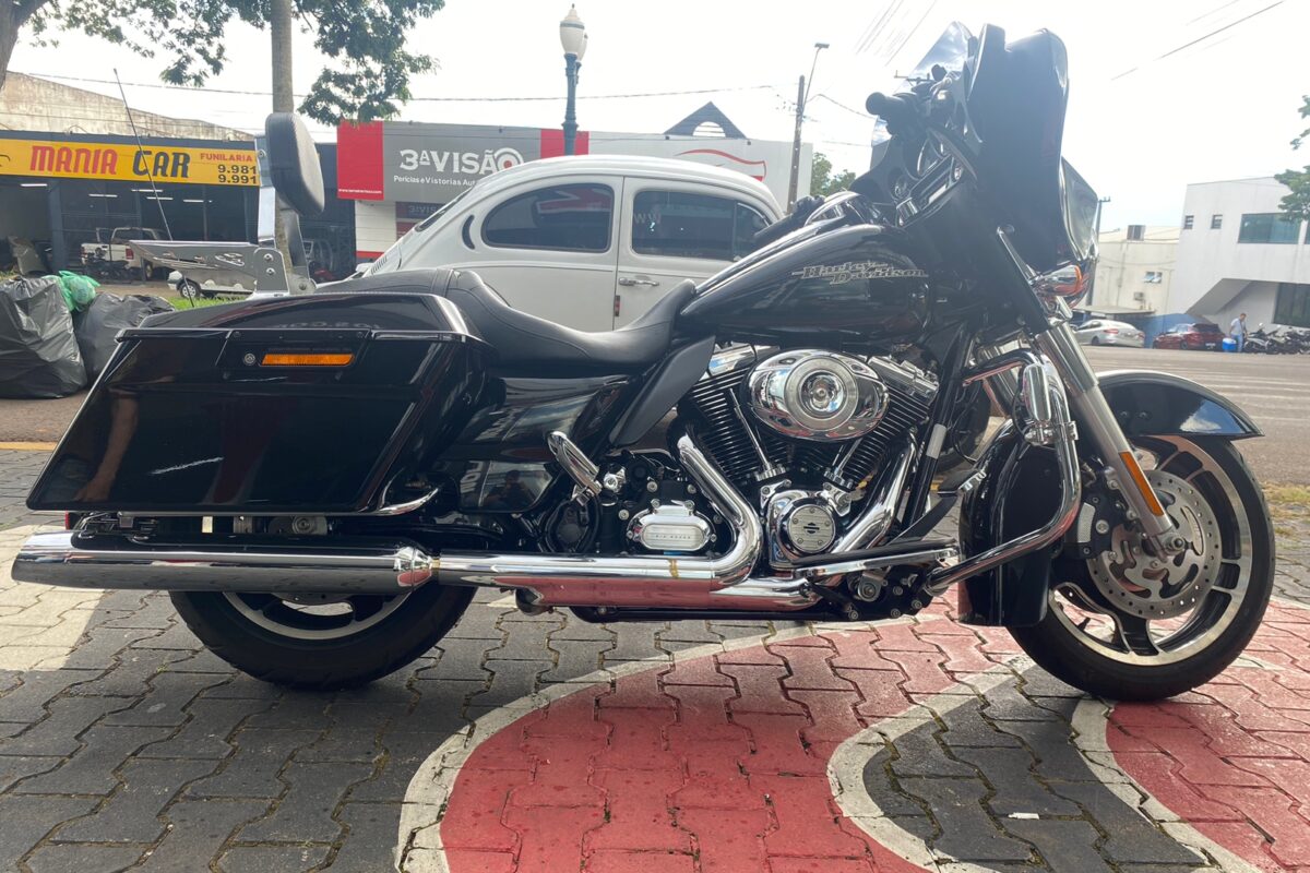 Harley David. Street Glide FLHX 1800CC 2013 Preta (10)