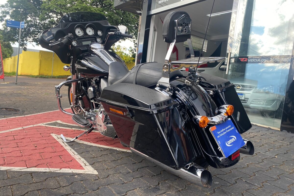 Harley David. Street Glide FLHX 1800CC 2013 Preta (6)