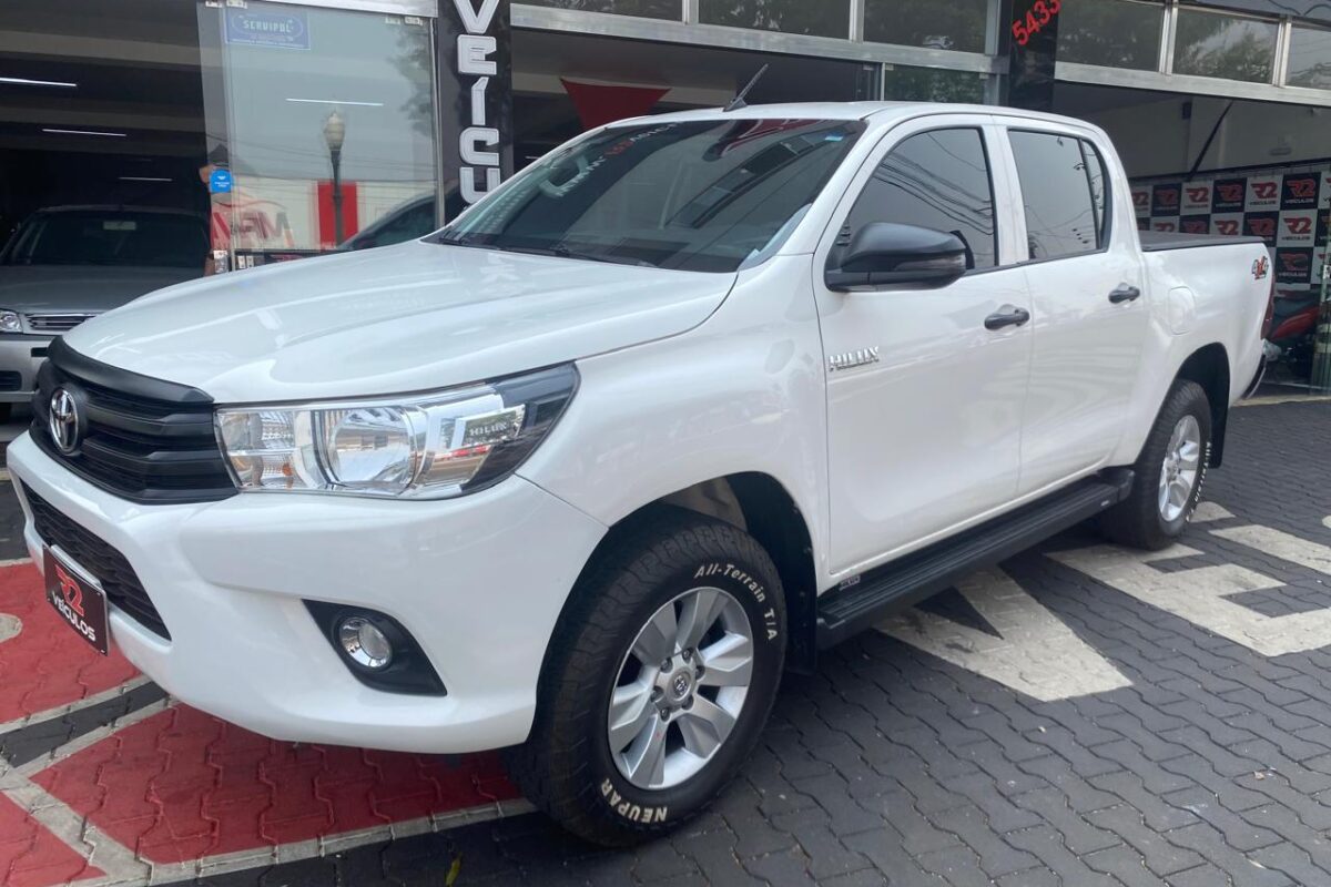 TOYOTA-HILUX-CD-4X4-2.8-MANUAL-COMPLETA-BRANCA-2018-2018 (2)