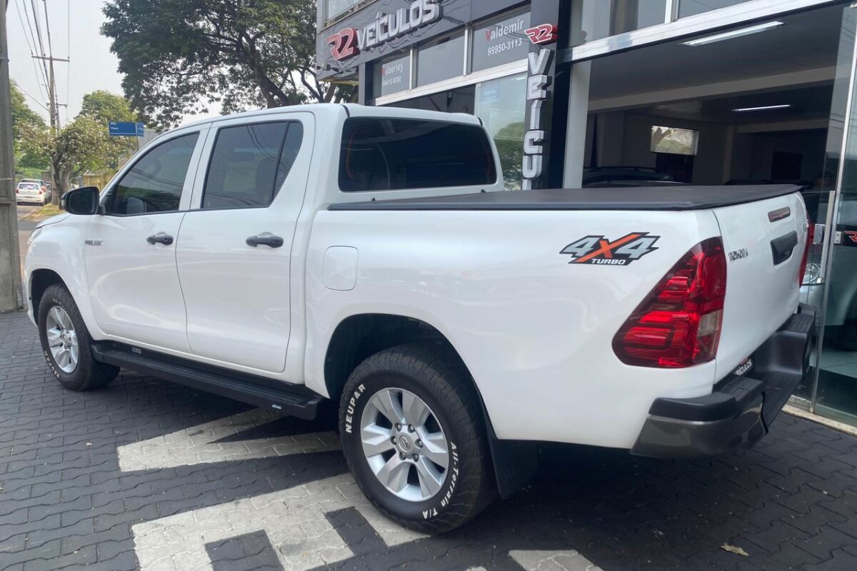 TOYOTA-HILUX-CD-4X4-2.8-MANUAL-COMPLETA-BRANCA-2018-2018 (3)