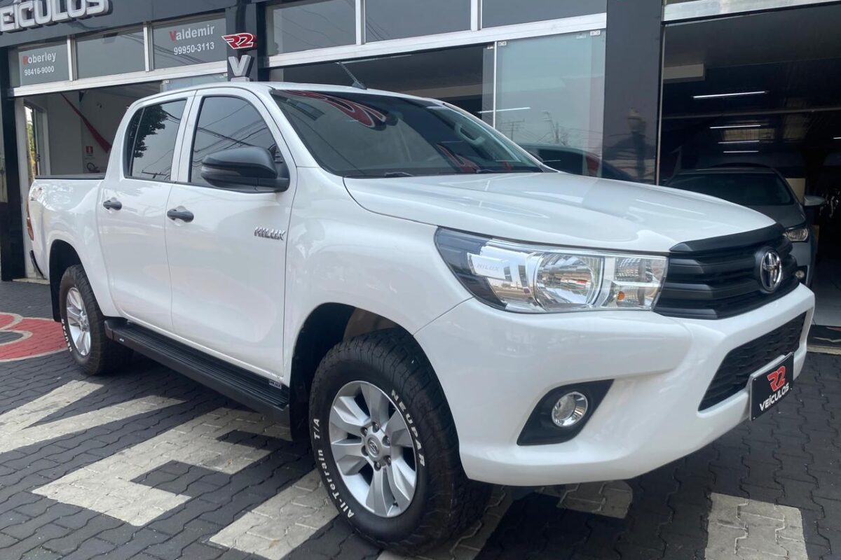 TOYOTA-HILUX-CD-4X4-2.8-MANUAL-COMPLETA-BRANCA-2018-2018 (8)