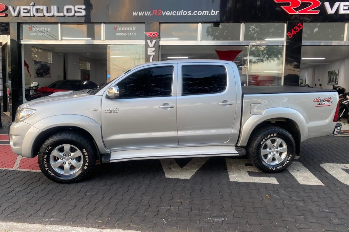 TOYOTA-HILUX-CD-SRV-4X4-D4-D-3.0-TDI-DIESEL-AUTOMÁTICA-COMPLETA-PRATA-2006-2007 (2)