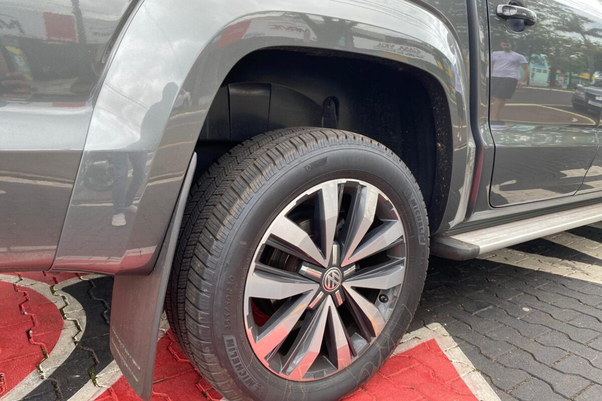 Vw Amarok V6 Extreme Cd 3.0 4x4 Tb Diesel AutomÁtico Completa Cinza 2020 2021 (12)