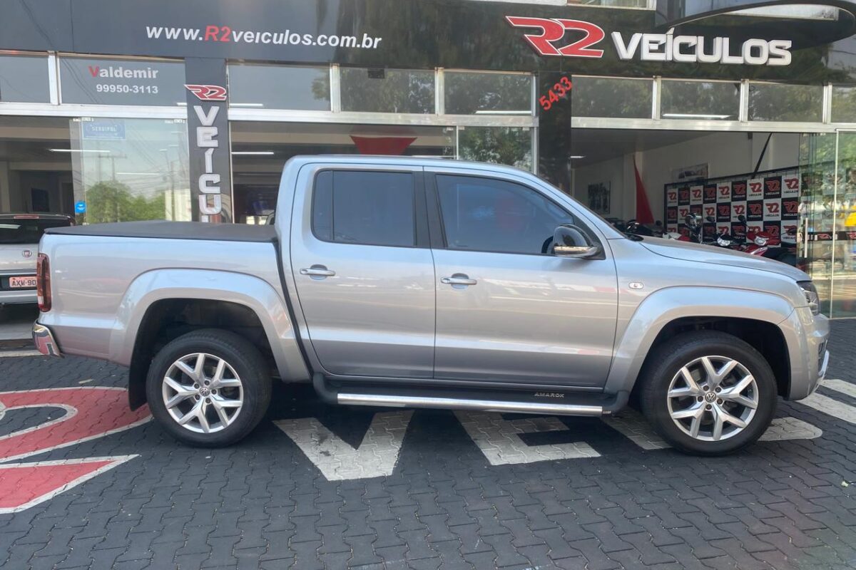 VW-AMAROK-V6-HIGHLINE-CD-3.0-4X4-TB-DIESEL-AUTOMÁTICO-COMPLETA-PRATA-2021-2022 (11)