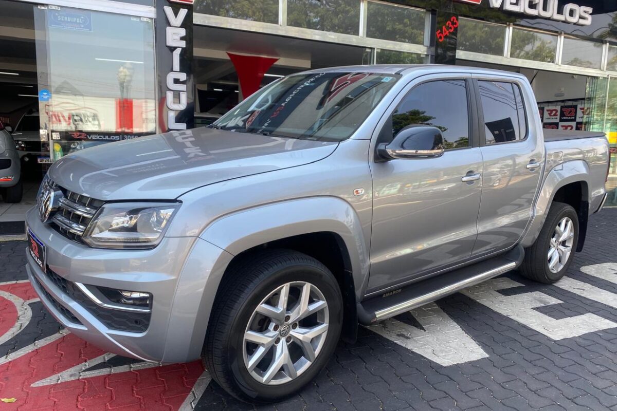 VW-AMAROK-V6-HIGHLINE-CD-3.0-4X4-TB-DIESEL-AUTOMÁTICO-COMPLETA-PRATA-2021-2022 (3)