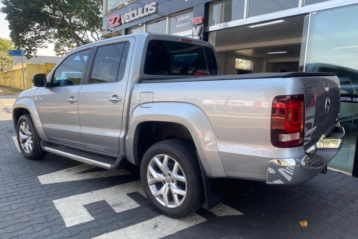 VW-AMAROK-V6-HIGHLINE-CD-3.0-4X4-TB-DIESEL-AUTOMÁTICO-COMPLETA-PRATA-2021-2022 (6)